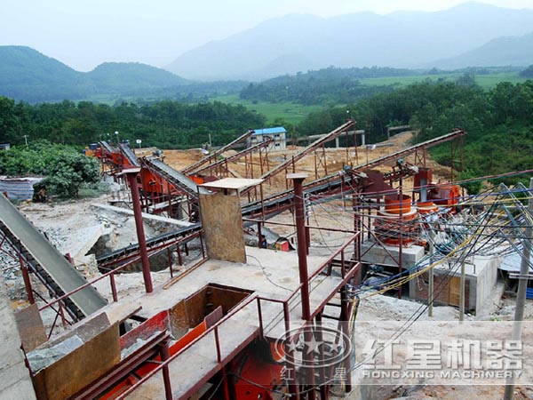 彈簧圓錐破碎機現場